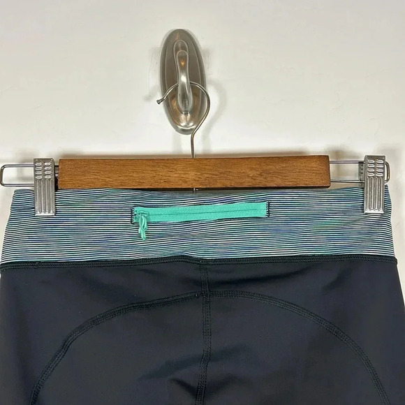 Lululemon Run: Excel Crop Leggings Size 4 - Picture 6 of 10